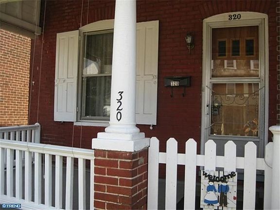 4th image of 320 Charles St