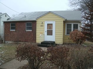 1801 S Lakeport St, Sioux City, IA 51106