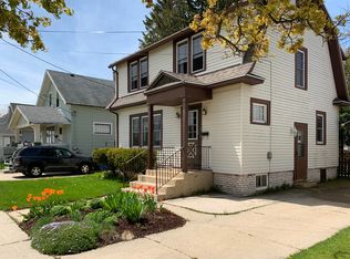 1616 Emmet St, Two Rivers, WI 54241