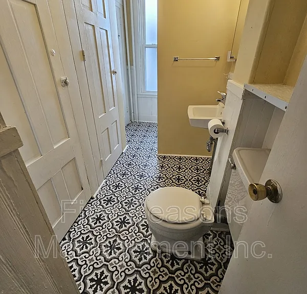 19 Grant St #3 — Photo 7