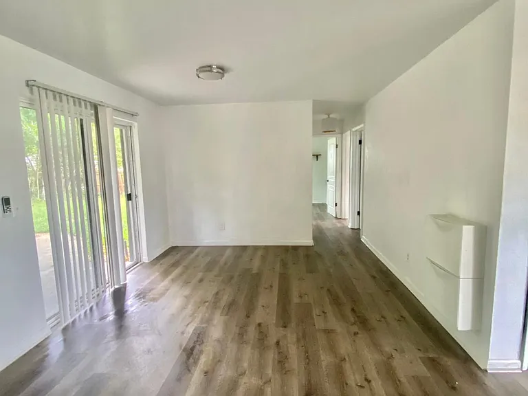 2076 7th Ave SW — Photo 6