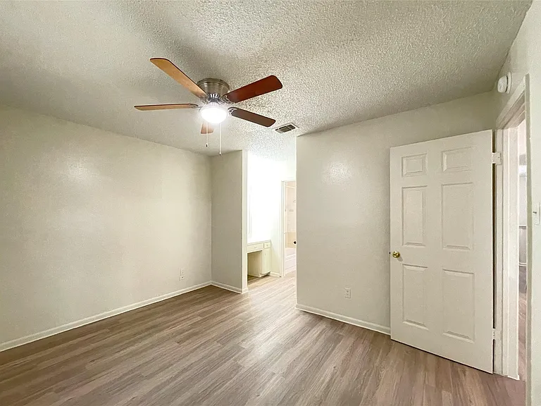 904 N Meadows Dr — Photo 10