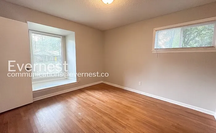 8474 Charleston Dr — Photo 16