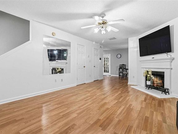 5th image of 6817 Mahonia Pl