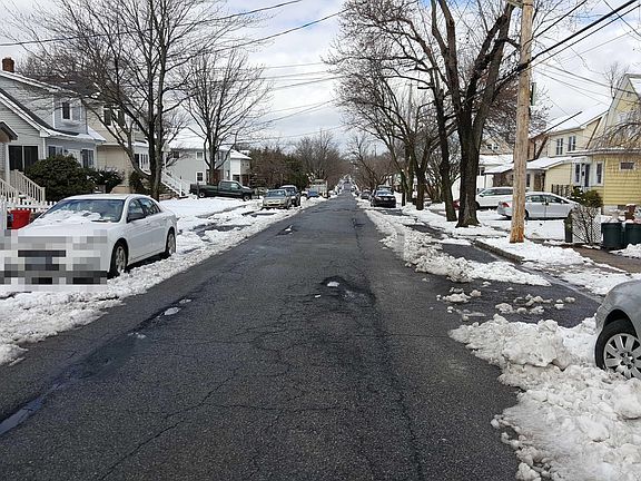 5th image of 140 Eltingville Blvd