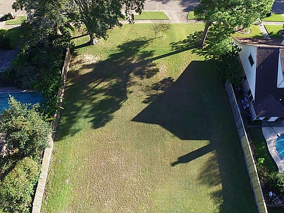 2nd image of 4239 Meadowbank Dr
