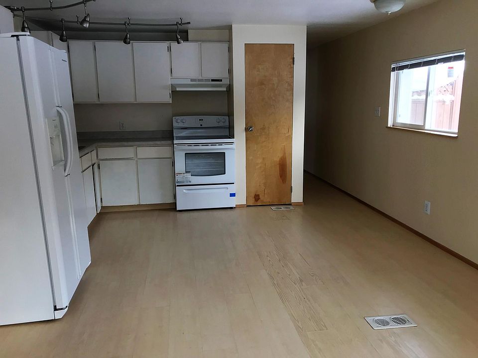 1st image of 1820 Endecott Ave
