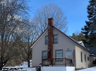 28 School St, Barre, VT 05663