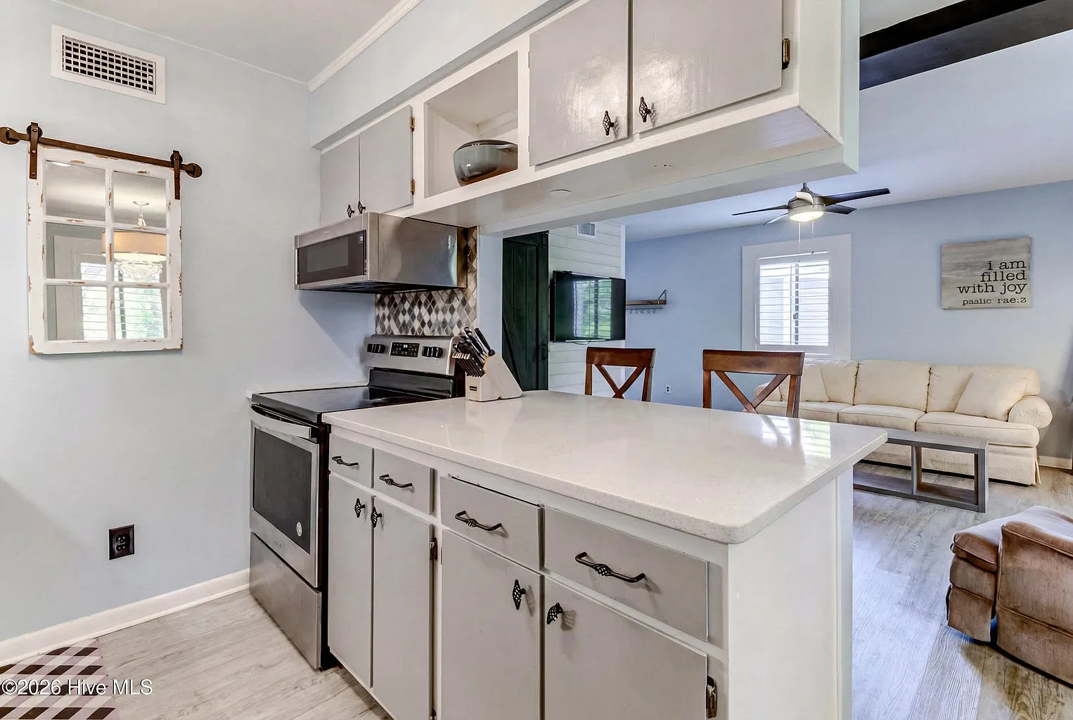 10172 Beach Dr SW — Photo 3