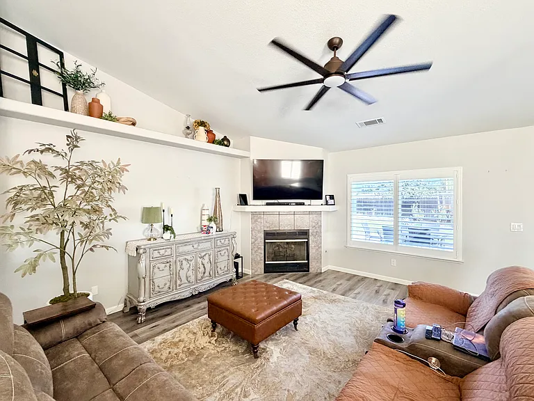 1468 Cornell Ct — Photo 20