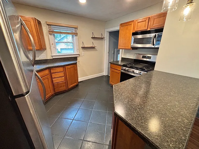 6136 Crittenden Ave — Photo 6