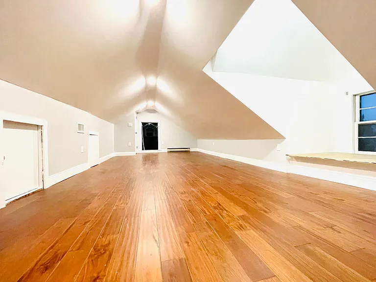 21 Maple St — Photo 21