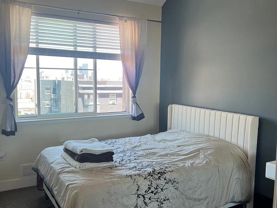 851 Van Ness Ave #406