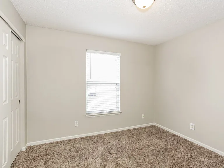 6906 W Dover Pl — Photo 14