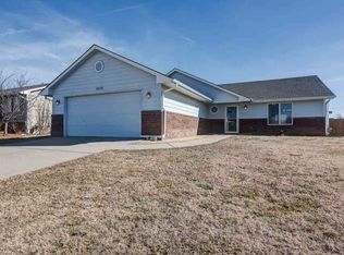 5938 N Hartford Dr, Wichita, KS 67219