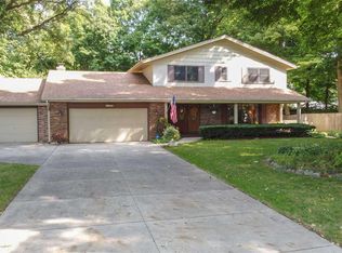 5518 Forest View Ave, Rockford, IL 61108