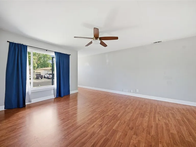 2612 Ribier Way — Photo 5