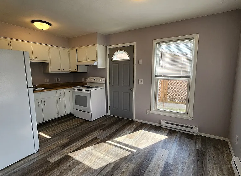1036 Meadow St. - 2bed/1bath units — Photo 3