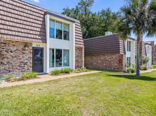 527 Front Beach Dr APT 64, Ocean Springs, MS 39564