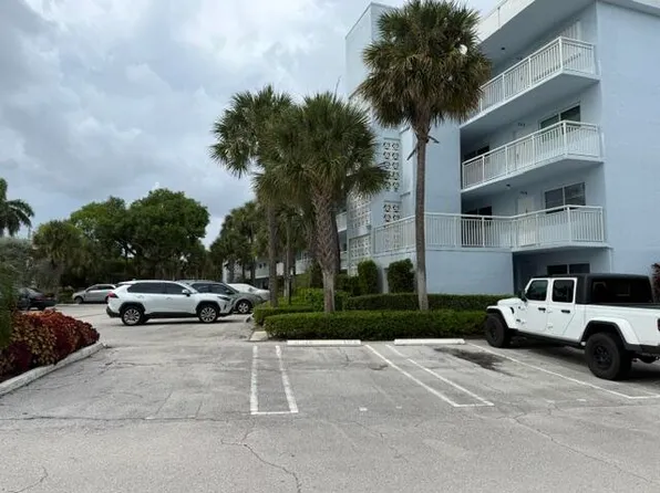 2010 S Federal Hwy APT 202, Boynton Beach, FL 33435