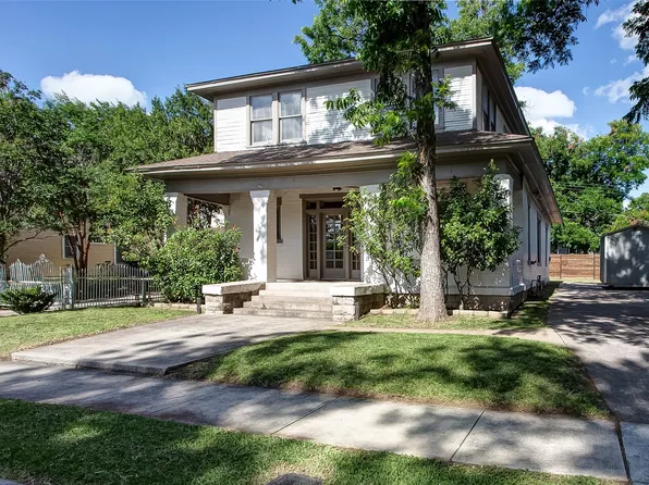 1601 S Henderson St, Fort Worth, TX 76104