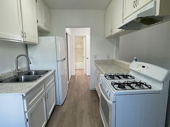 2nd image of 8923 Orion Ave #26