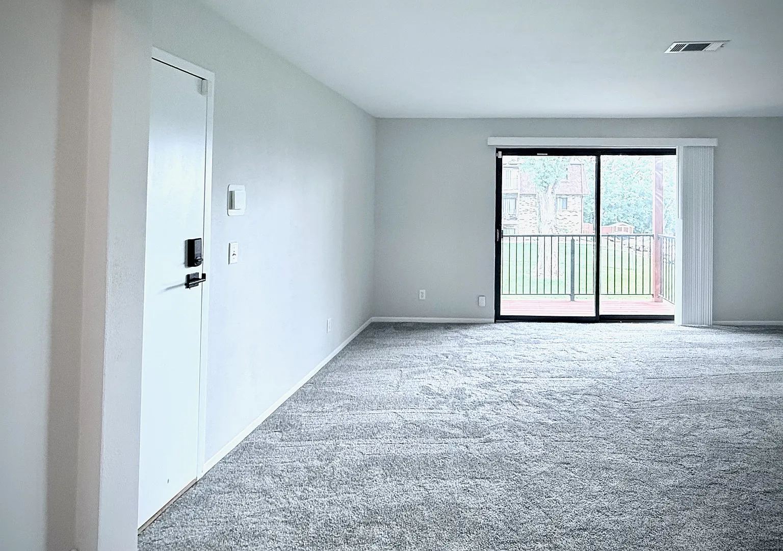 2 bed, 984 sqft, $1,250 — Photo 3
