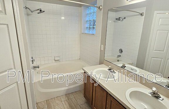 5th image of 4212 Forest Island Dr