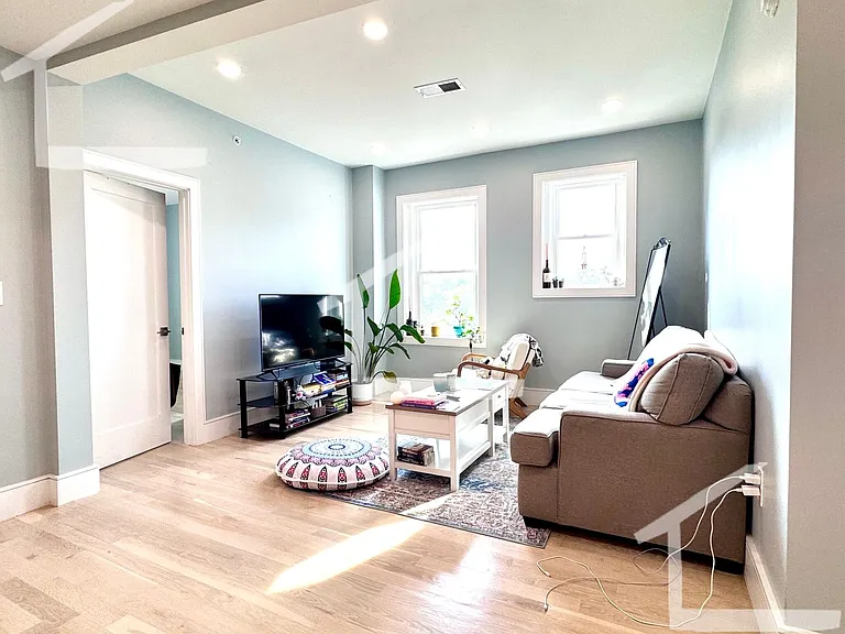 7 University Rd #1A — Photo 4