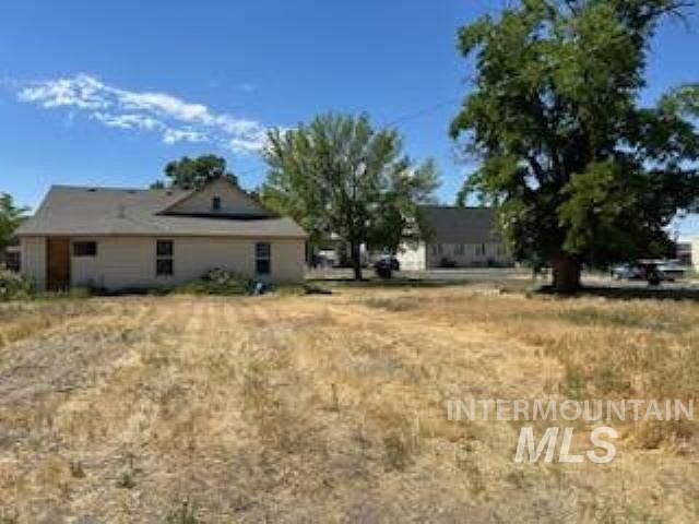 2nd image of 214 E Main St