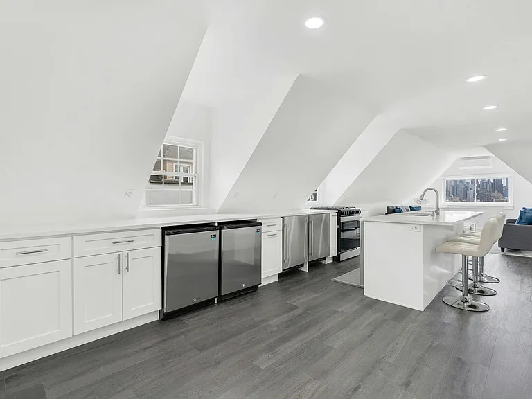19 Hamilton Ave #3 — Photo 6