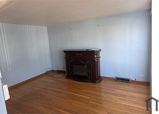 2nd image of 3643 W 84th St
