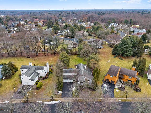 5th image of 24 Indian Run Rd