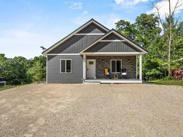 W5066 W Long Lake Rd, Waupaca, WI 54981