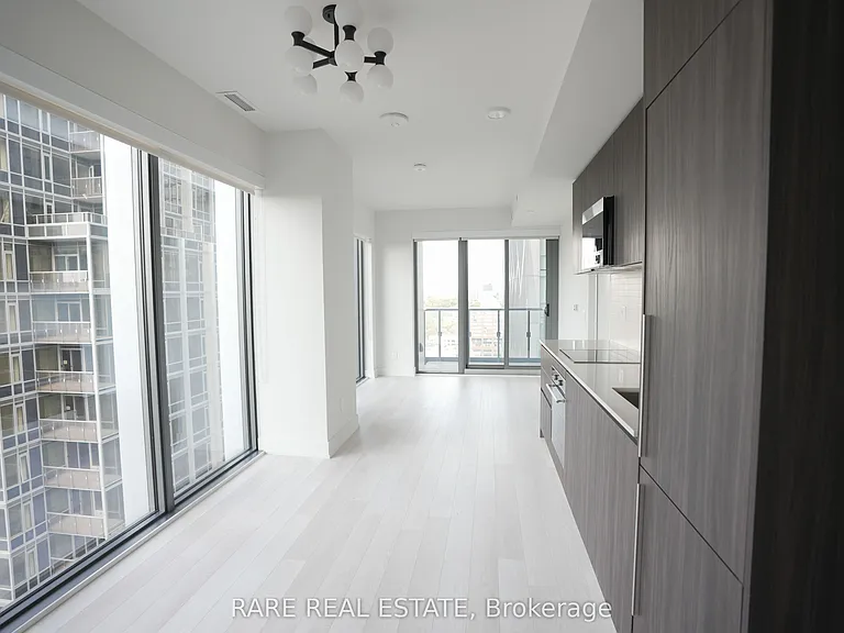 8 Cumberland St #2502 — Photo 1
