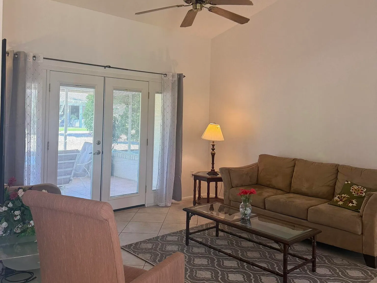 2 bed, 2.0 bath, 1356 sqft, $1,950 — Photo 4