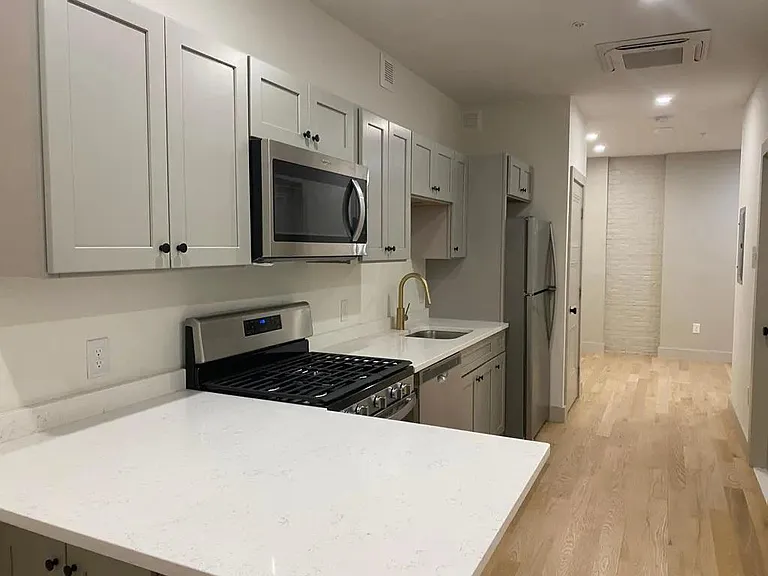 1828 Westminster St #2 — Photo 3
