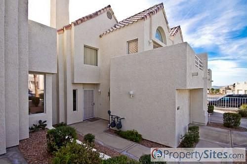 3rd image of 420 Acoma Blvd S Unit 63