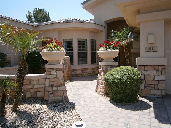 3rd image of 1511 W Grand Canyon Dr