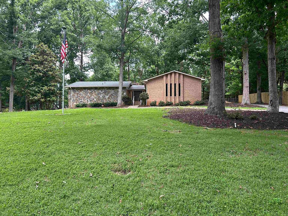 1st image of 52 Woodwind Dr