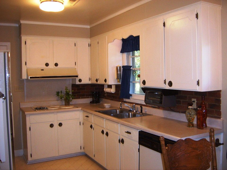 2nd image of 838 Allister Dr