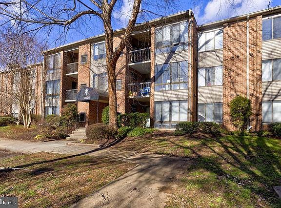 2nd image of 13205 Chalet Pl #6304