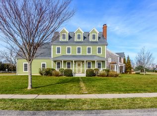 180 Gossets Turn Dr, Middletown, RI 02842