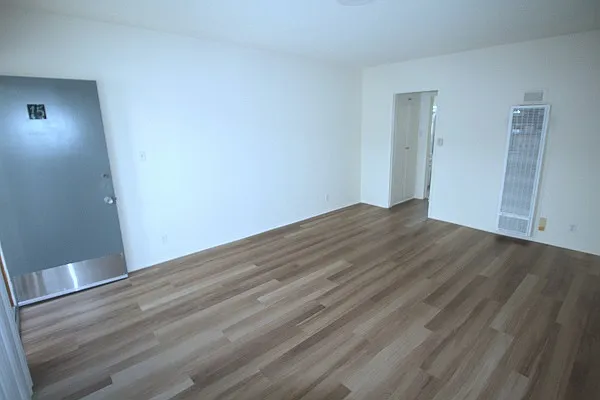 Building Photo - 1100 Esplanade #15W