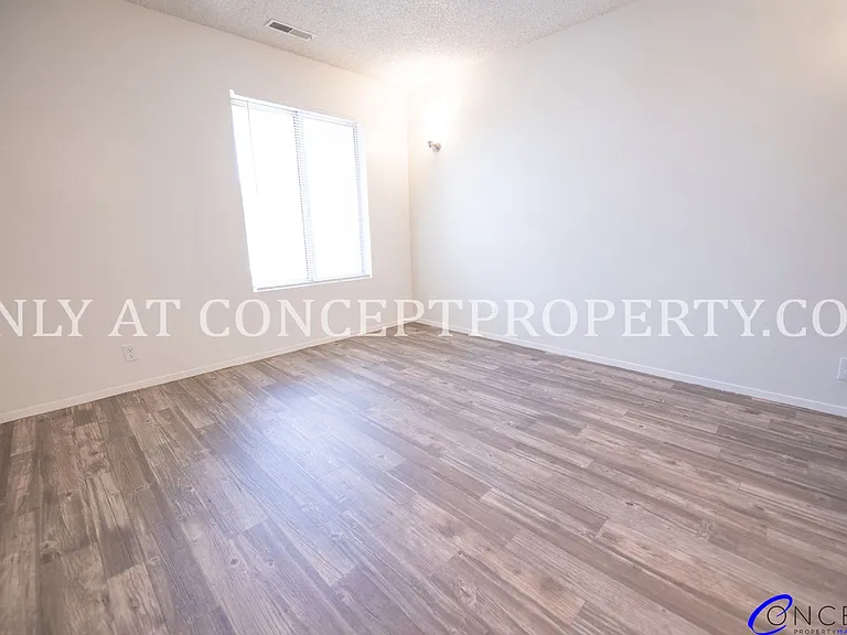 Foothill Terrace — Photo 179