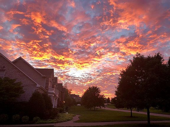 Great sunrise from front yar