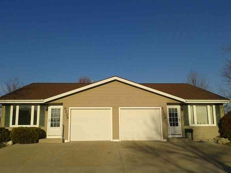 1st image of 422 Moraine Dr