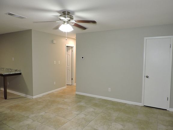 2nd image of 5094 Yacht Harbour Cir