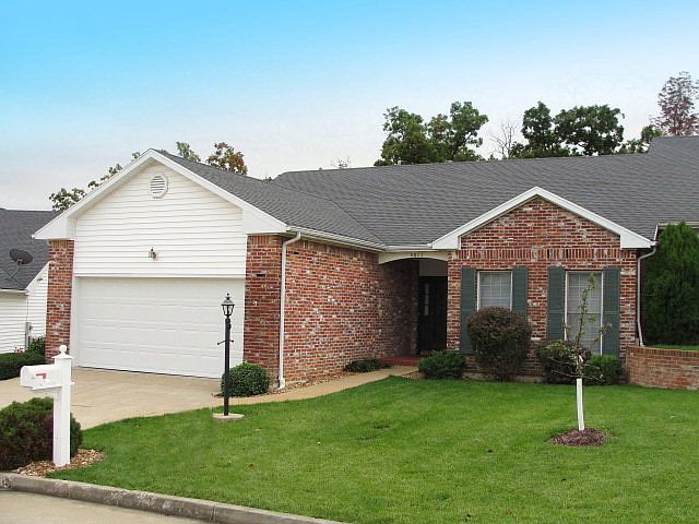 1st image of 4011 Cambridge Cir