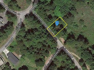 29 Cove Point E, Whitethorn, CA 95589